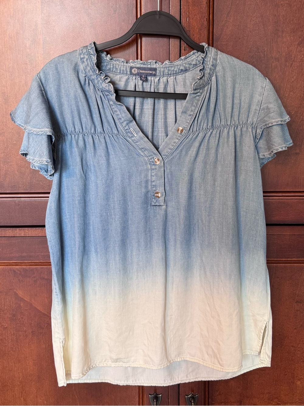 Democracy Light Blue and Cream Ombre Ruffle Sleeve Peasant Top